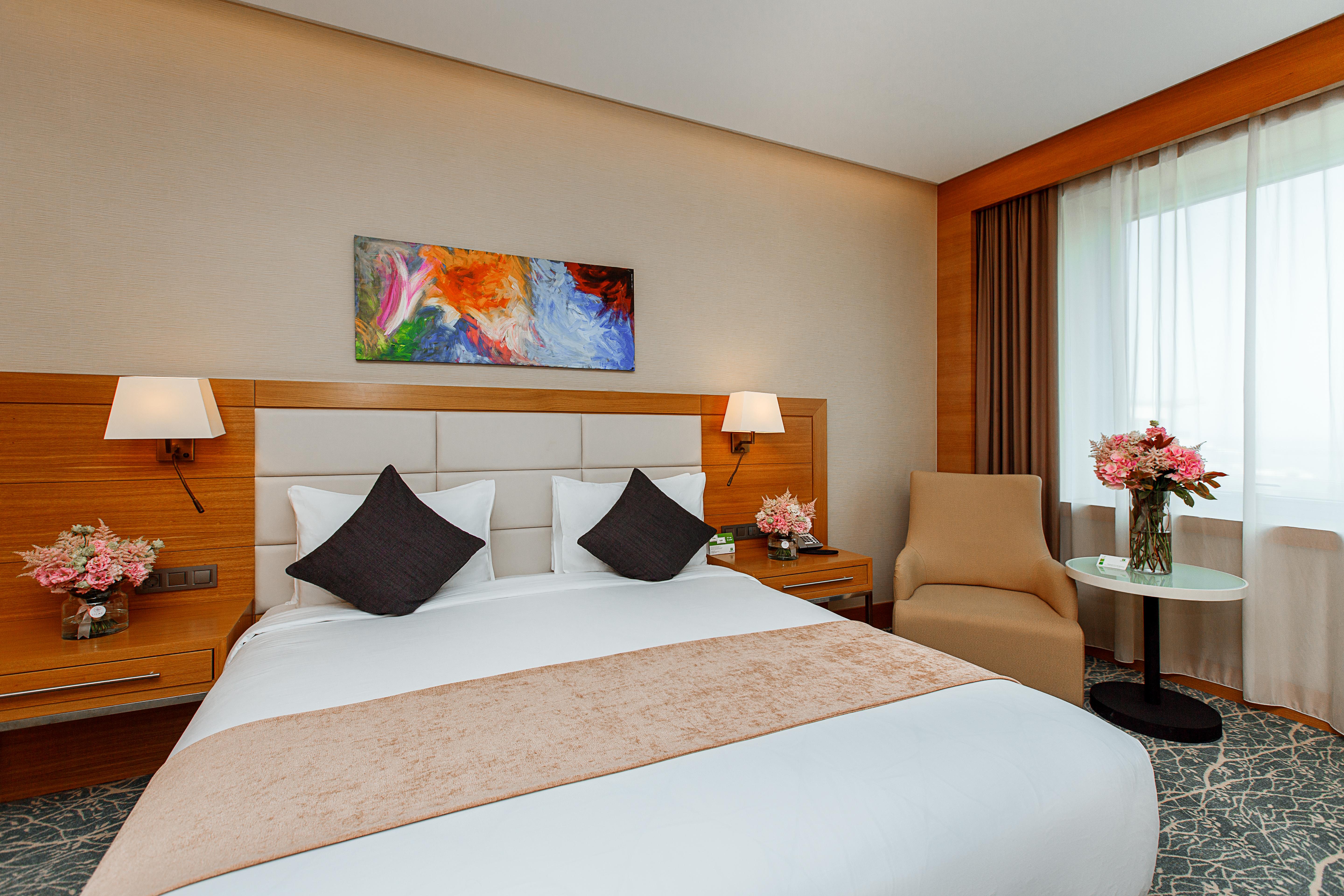 By Ihg Hotel 4*