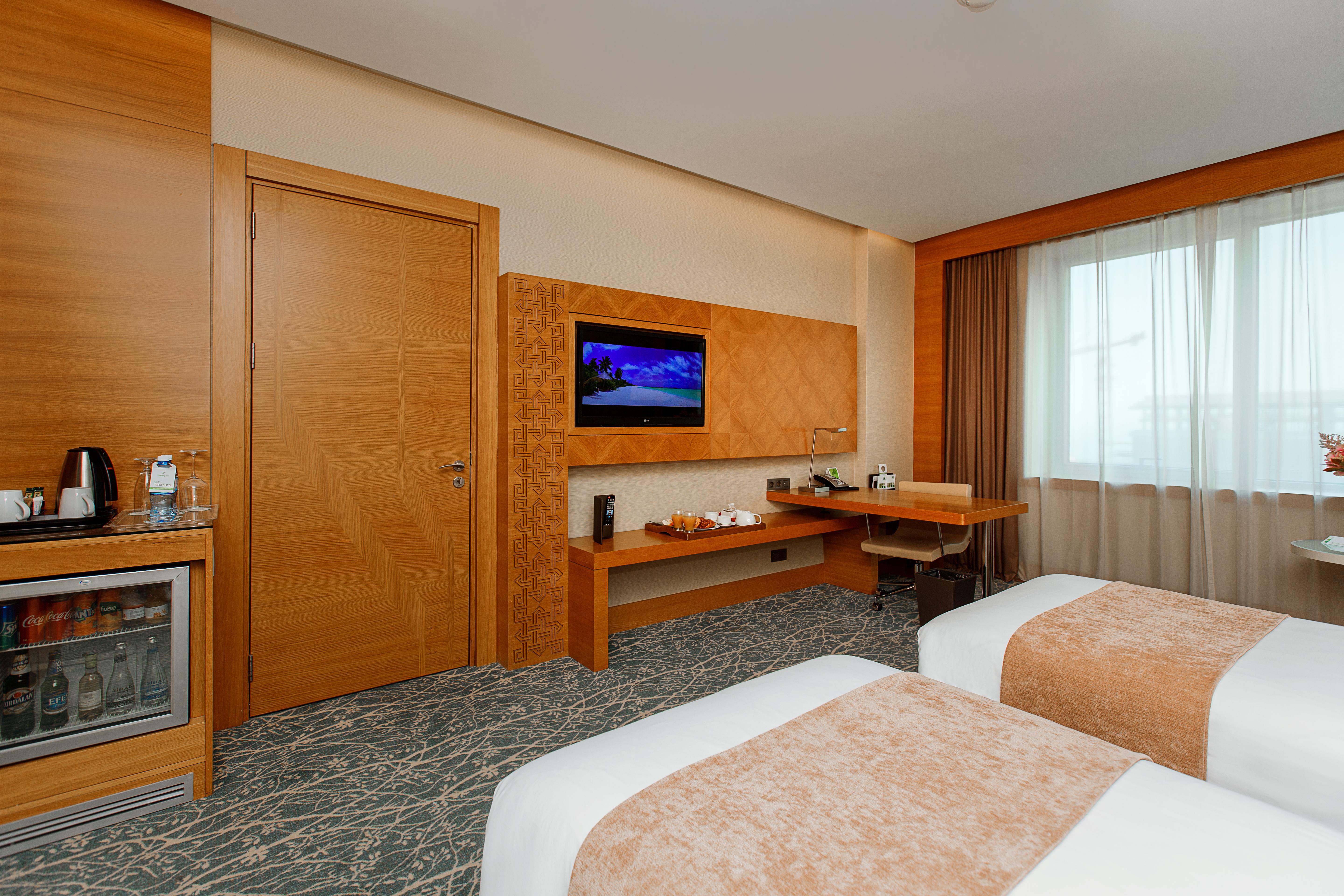 Hotel By Ihg 4*