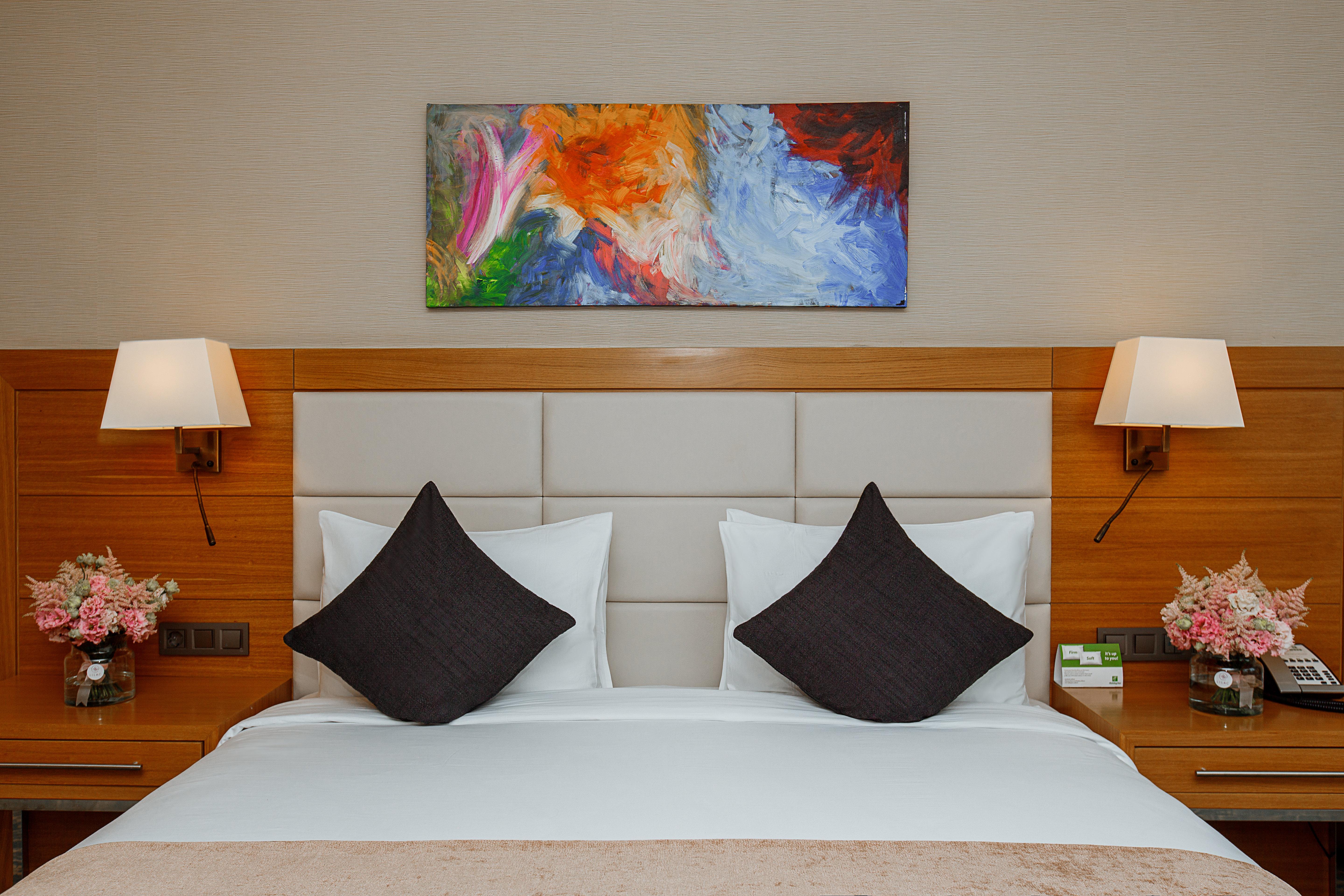 By Ihg
