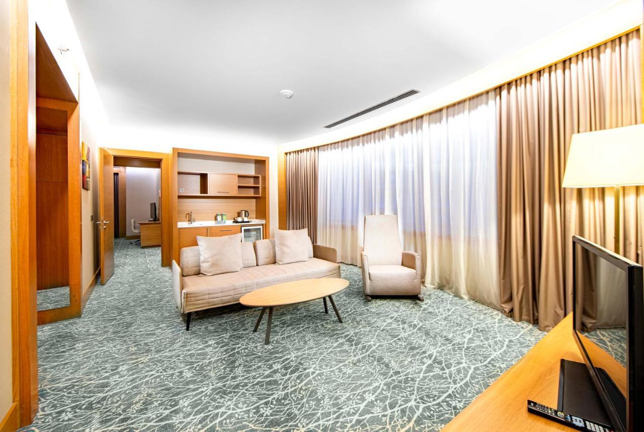 By Ihg 4* באקו