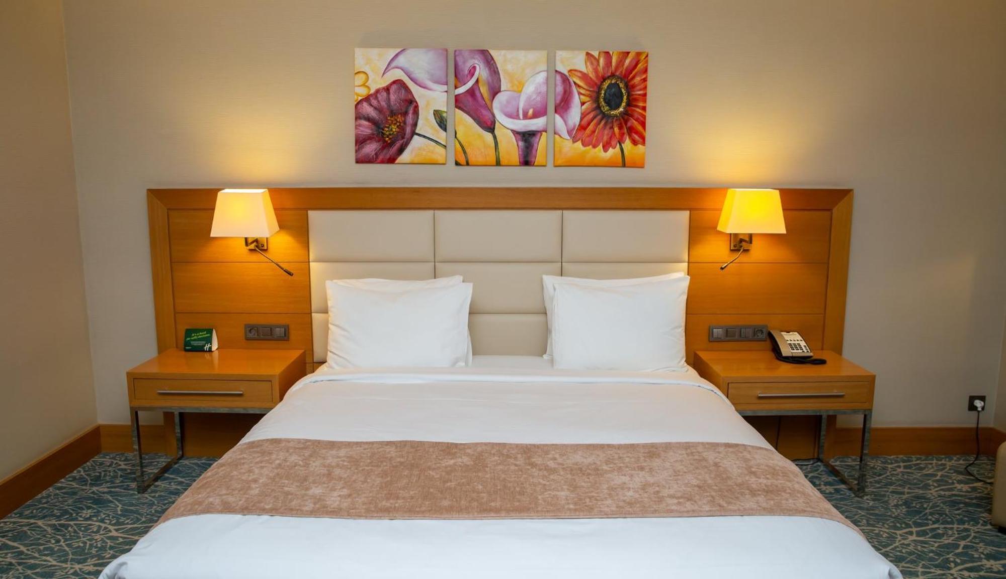 By Ihg