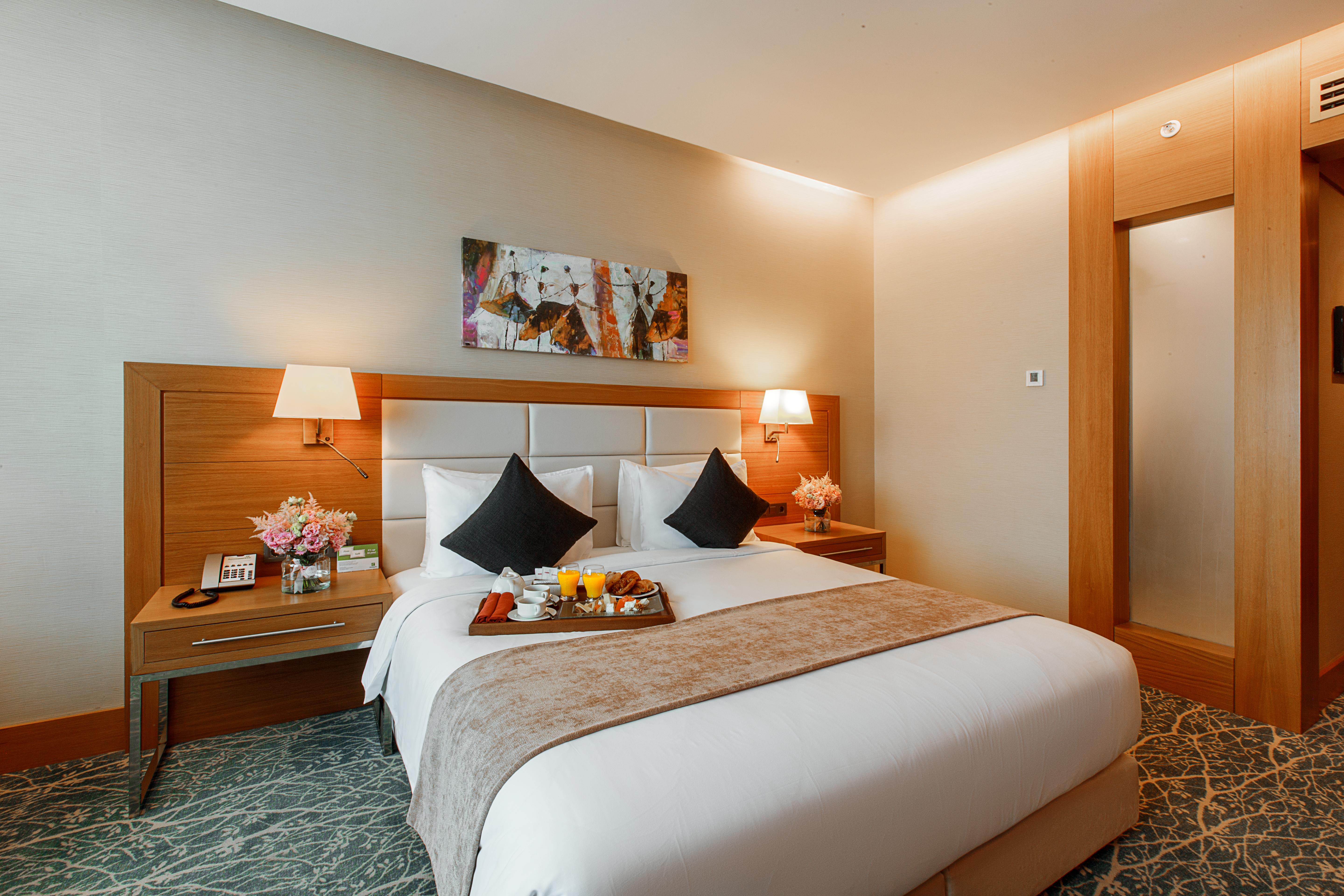 Hotel By Ihg 4*